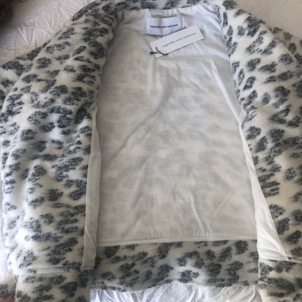 Jacket - Picture 2 of 5